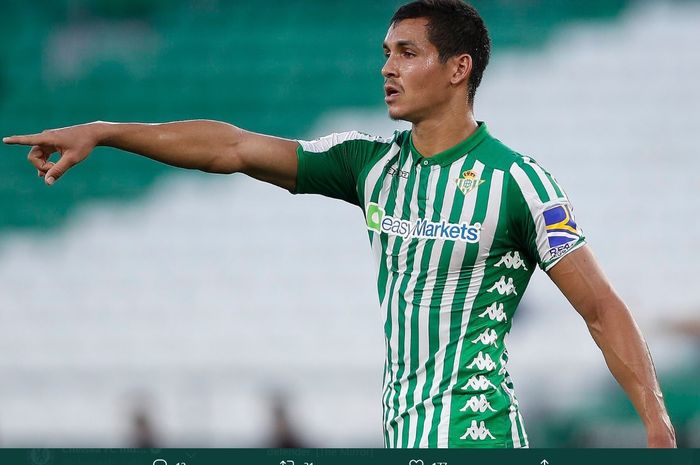 Bek tengah Real Betis, Aissa Mandi, dikabarkan menjadi incaran serius juara Liga Inggris 2019-2020, Liverpool.