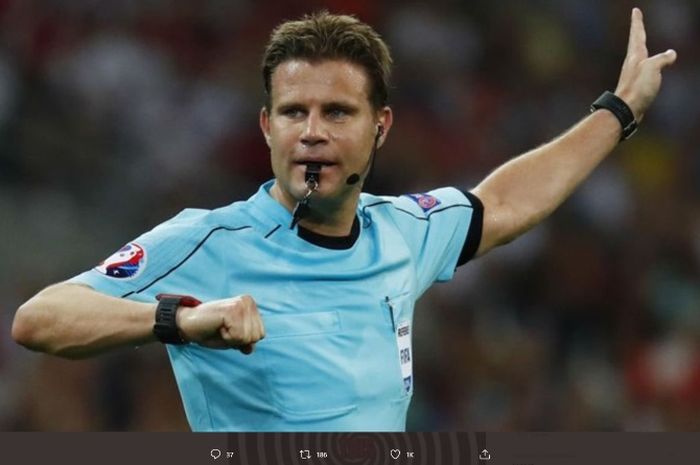 Felix Brych, wasit yang akan memimpin laga Manchester City versus Real Madrid pada leg kedau ababk 16 besar Liga Champions 2019-2020.