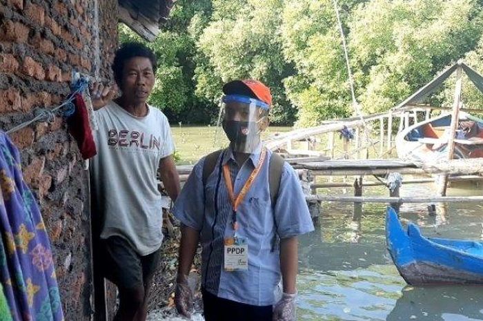 Di Kabupaten Demak Terdapat Desa yang Hanya Dihuni Satu Keluarga, Bahkan Rumahnya Separuh Telah Tenggelam Oleh Air Laut, Begini Penampakannya!