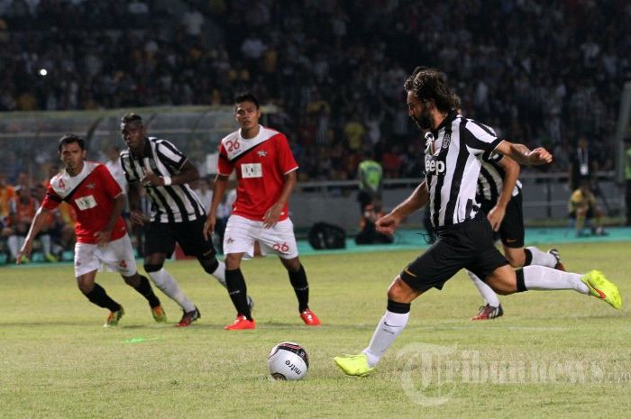 Andrea Pirlo ketika berhasil mencetak satu gol kala Juventus melawan ISL All Star di Stadion Gelora Bung Karno, Senayan, Jakarta, pada 6 Agustus 2014