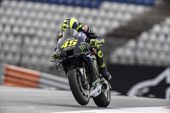 Pembalap Monster Energy Yamaha, Valentino Rossi, saat melakoni sesi latihan bebas pertama MotoGP Austria di Red Bull Ring, Austria, 14 Agustus 2020.