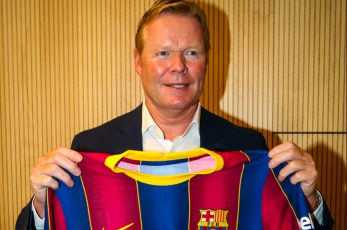 Ronald Koeman, diperkenalkan sebagai pelatih Barcelona.