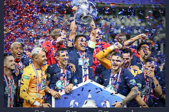 Paris Saint-Germain merayakan juara Piala Prancis 2019-2020.