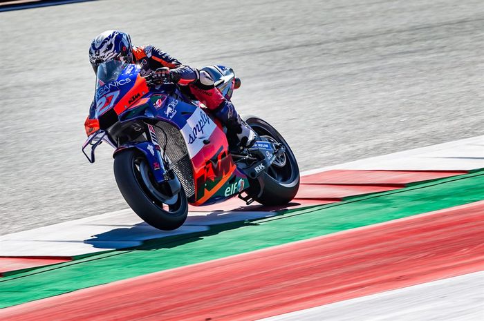 Aksi pembalap Red Bull KTM Tech3, Iker Lecuona, pada balapan MotoGP Styria di Red Bull Ring, Austria, 23 Agustus 2020.