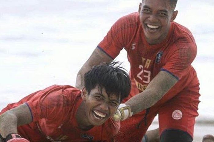 Suasana latihan para pemain Arema FC di Pantai Balekambang, Rabu (2/9/2020).