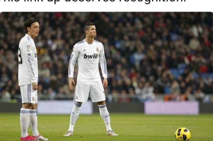 Mesut Oezil dan Cristiano Ronaldo saat masih memperkuat Real Madrid.