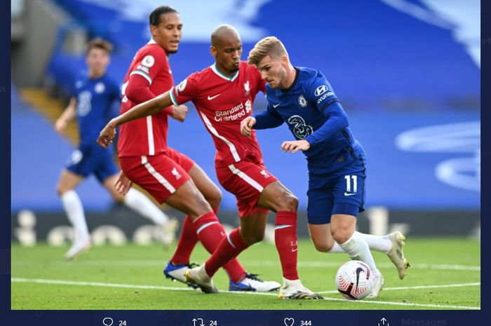 Timo Werner dikawal ketat Fabinho dan Virgil van Dijk dalam laga Chelsea vs Liverpool pada lanjutan Liga Inggris di Stamford Bridge, 20 September 2020.