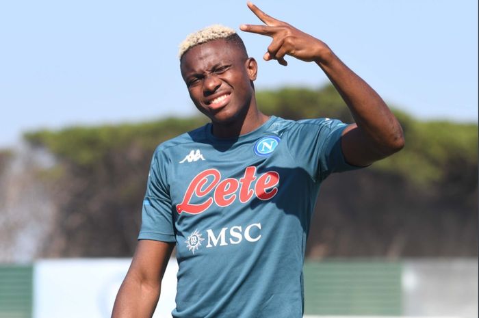 Penyerang baru dan perekrutan termahal Napoli, Victor Osimhen.