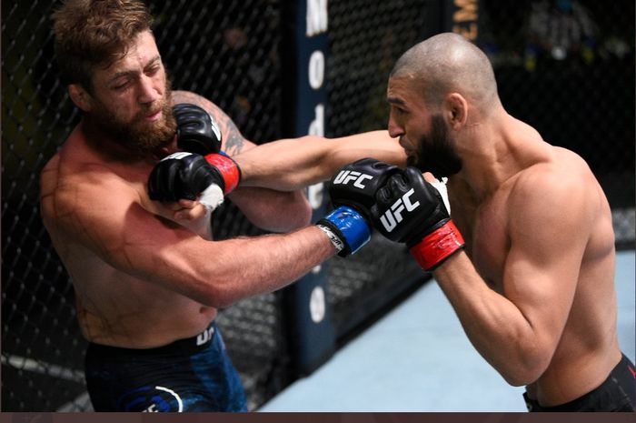 Khamzat Chimaev, meng-KO Gerald Meerschaert dalam 17 detik di UFC Fight Night 178, Minggu (20/9/2020) pagi WIB.