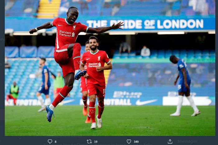 Sadio Mane merayakan golnya dalam laga Chelsea vs Liverpool di Stamford Bridge, 20 September 2020.