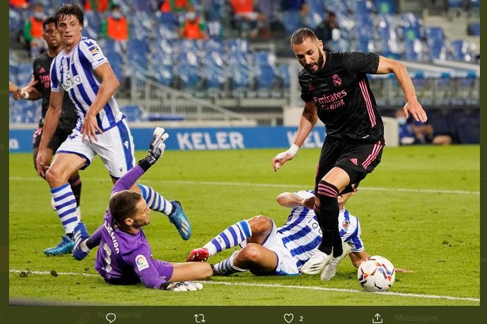 Karim Benzema gagal menjebol gawang Alex Remiro dalam duel Liga Spanyol Real Sociedad vs Real Madrid, 20 September 2020.