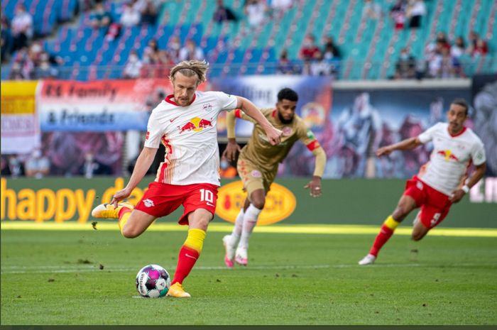 Emil Forsberg, membawa RB Leipzig menang di pekan pertama Bundesliga, Minggu (20/9/2020).