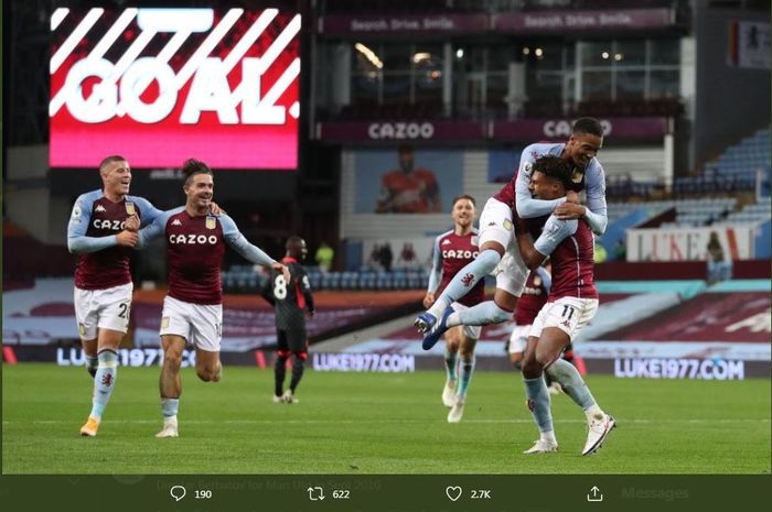 Para pemain Aston Villa merayakan gol Ollie Watkins ke gawang Liverpool, 4 Oktober 2020.