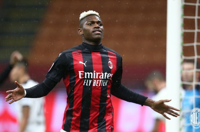 Selebrasi Rafael Leao usai mencetak gol ke gawang Spezia dalam kemenangan 3-0 AC Milan pada laga lanjutan Liga Italia 2020-2021.