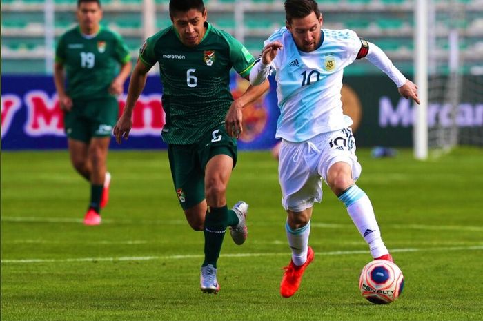 Aksi megabintang timnas Argentina, Lionel Messi, dalam duel kontra Bolivia pada Selasa (13/10/2020).