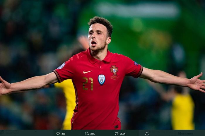 Penyerang timnas Portugal, Diogo Jota, saat merayakan gol ke gawang timnas Swedia dalam lanjutan laga Grup A3 UEFA Nations League, Kamis (15/4/2020) dini hari WIB.