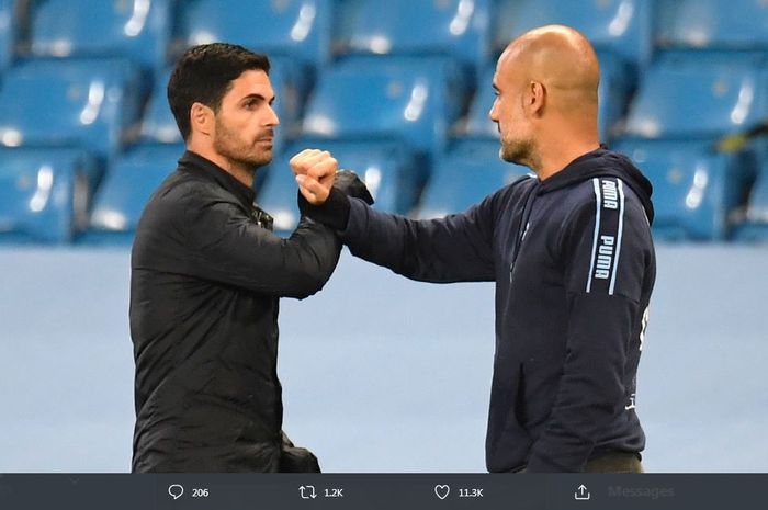 Pelatih Arsenal, Mikel Arteta (kiri), bersua kembali dengan eks mentornya, Pep Guardiola, yang menukangi Manchester City.