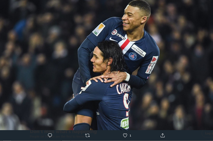 Kylian Mbappe dan Edinson Cavani saat masih sama-sama membela Paris Saint-Germain.