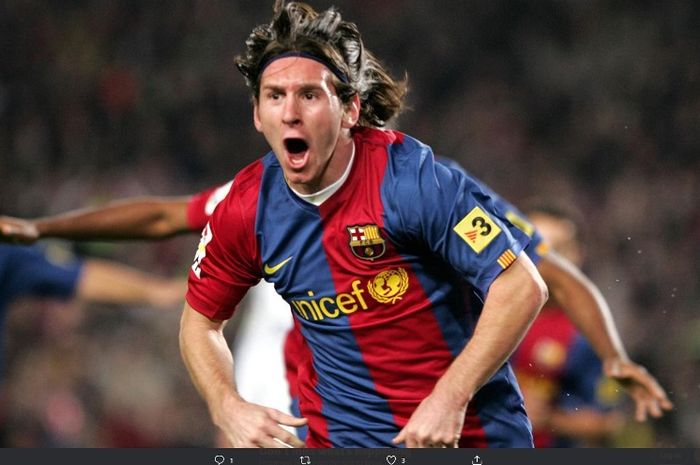 Megabintang Barcelona, Lionel Messi, dalam laga melawan Real Madrid pada 10 Maret 2007.