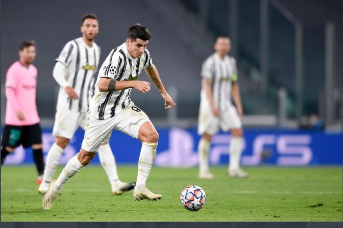 Striker Juventus, Alvaro Morata, dalam laga melawan Barcelona di Liga Champions, Kamis (29/10/2020) dini hari WIB.