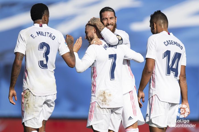 Eden Hazard usai mencetak gol ke gawang Huesca di Stadion Alfredo Di Stefano dalam laga pekan ke-8 Liga Spanyol, Sabtu (31/10/2020). 