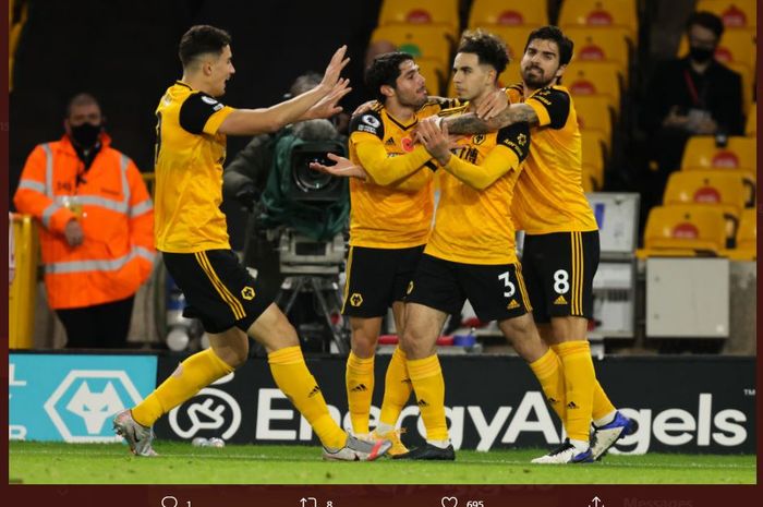 Rayan Ait Nouri (3) mencetak gol dalam debutnya untuk Wolverhampton ke gawang Crystal Palace di Liga Inggris, 30 Oktober 2020.