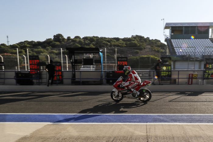 Pembalap AHM asal Indonesia, Mario Surya Aji, di Sirkuit Jerez.