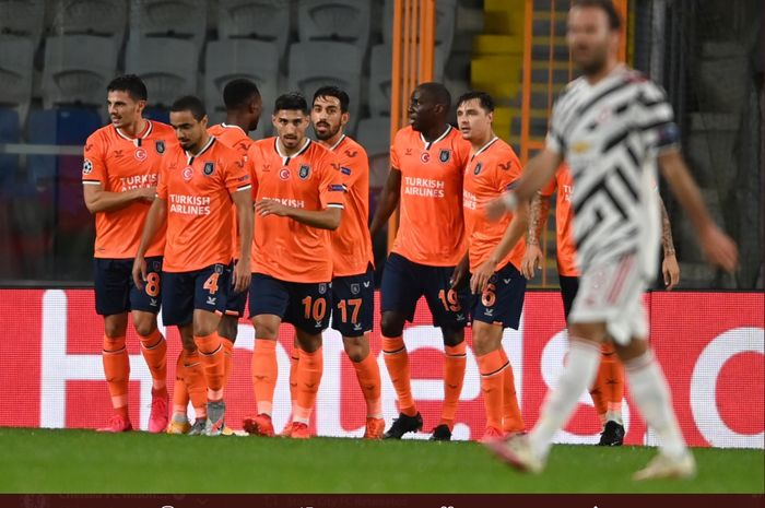 Istanbul Basaksehir unggul lebih dulu berkat gol Demba Ba ke gawang Manchester United pada laga pekan ketiga Grup H Liga Champions.