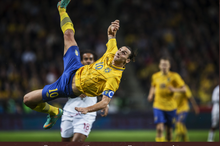 Salto Zlatan Ibrahimovic ke gawang timnas Inggris, (14/11/2012)