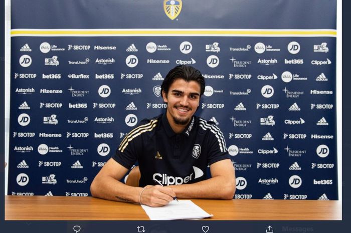 Bek Belanda berdarah Indonesia, Pascal Struijk, meneken kontrak baru di Leeds United.