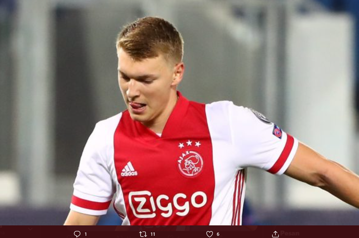 Bek muda Ajax Amsterdam, Perr Schuurs