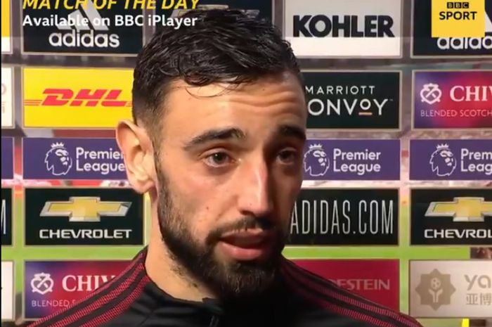 Gelandang Manchester United, Bruno Fernandes, memberikan jawaban soal mencetak gol penalti untuk The Red Devils mudah.