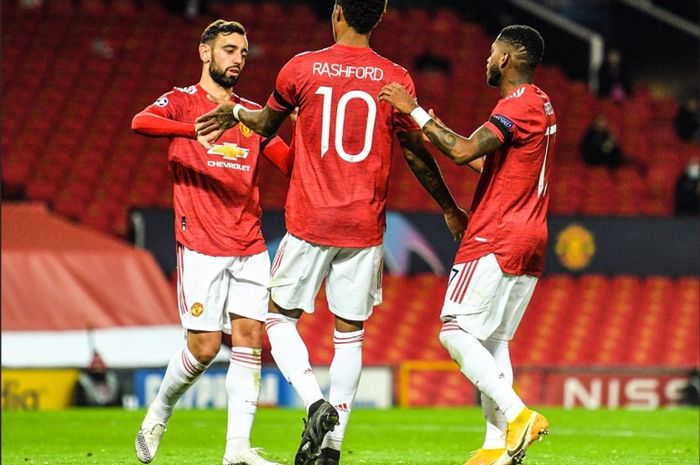 Bruno Fernandes dan Marcus Rashford ketika Manchester United menjamu Istanbul Basaksehir pada matchday keempat fase grup Liga Champions 2020-2021.