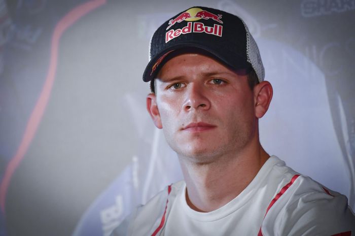 Pembalap penguji Repsol Honda, Stefan Bradl.