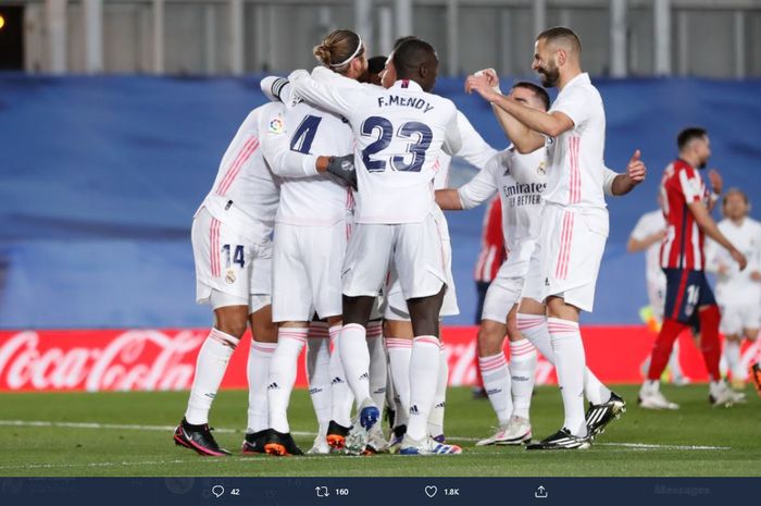 Real Madrid sukses menembus tiga besar setelah memberikan kekalahan perdana bagi Atletico Madrid di Liga Spanyol musim ini.