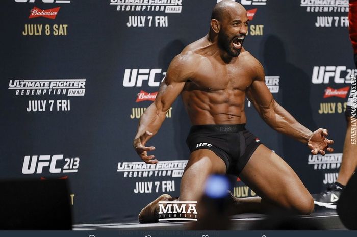 Mantan petarung UFC, Yoel Romero, resmi berlabuh ke ajang Belattor MMA.