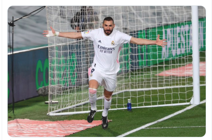 Striker Real Madrid, Karim Benzema, merayakan gol yang ia cetak ke gawang Athletic Bilbao dalam laga pekan ke-19 Liga Spanyol 2020-2021, Rabu (16/12/2020) dini hari WIB.