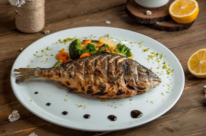 Tips Bikin Ikan Bakar Anti Nempel di Panggangan, Dijamin Tampilannya Masih Cantik!