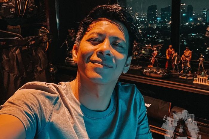 Ariel NOAH sampai digilai Nikita Mirzani hingga Luna Maya, intip potret cantik ibundanya yang wariskan gen tampan pada sang vokalis