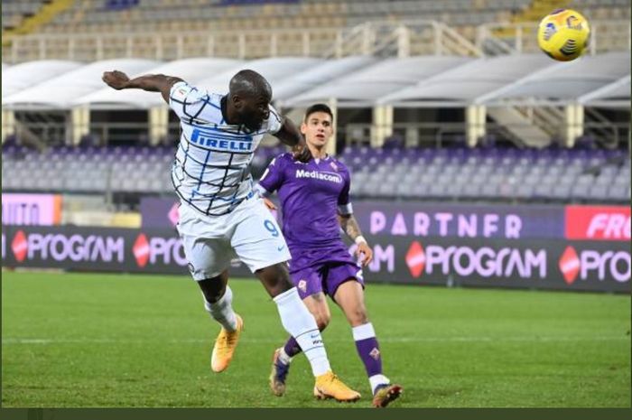 Romelu Lukaku mencetak gol penentu kemenangan 2-1 Inter Milan atas Fiorentina di babak 16 besar Coppa Italia, Rabu (13/1/2021) di Artemio Franchi.