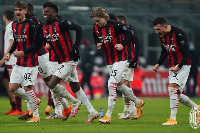 AC Milan sukses melenggang ke babak perempat final Coppa Italia usai menundukkan Torino lewat drama penalti yang berkesudahan 5-4.