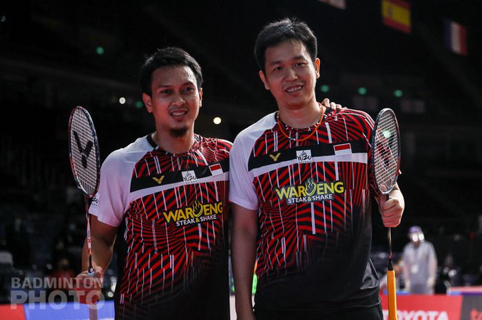 Pasangan ganda putra Indonesia, Mohammad Ahsan/Hendra Setiawan, pada babak pertama Thailand Open I 2021 di Impact Arena, Bangkok, Rabu (13/1/2021).