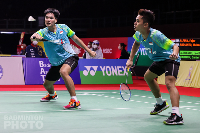 Pasangan ganda putra Indonesia, Leo Rolly Carnando/Daniel Marthin, saat tampil pada sesi kedua Thailand Open I 2021 di Impact Arena, Bangkok, Kamis (14/1/2021)