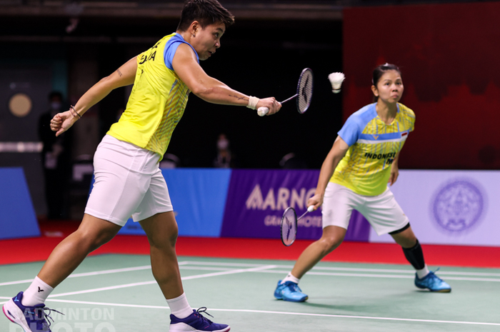 Pasangan ganda putri Indonesia, Greysia Polii/Apriyani Rahayu, saat tampil pada semifinal Thailand Open I 2021 di Impact Arena, Bangkok, Jumat (15/1/2021).