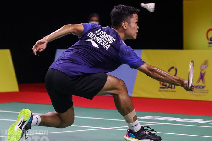 Aksi Anthony Sinisuka Ginting pada babak perempat final Thailand Open I 2021, Jumat (15/1/2021)