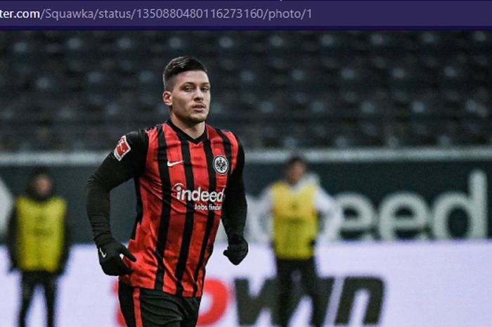 Penyerang Frankfurt, Luka Jovic, dalam laga pekan ke-16 Bundesliga kontra Schalke di Commerzbank-Arena, Minggu (17/1/2021)  waktu setempat atau Senin dini hari WIB