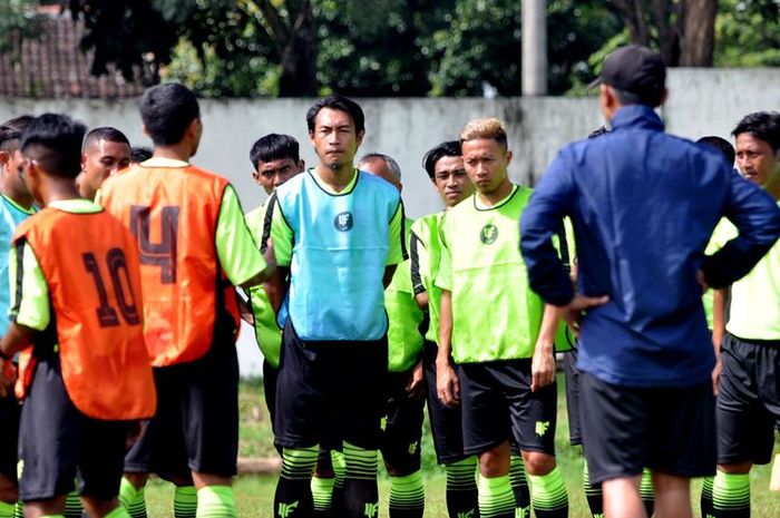 Persebaya Surabaya, Hansamu Yama ambil kursus kepelatihan C AFC.