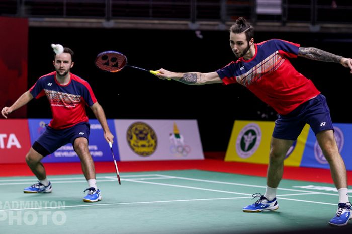 Pasangan ganda putra Inggris, Ben Lane/Sean Vendy, saat menjalani pertandingan babak kedua Thailand Open II 2021 di Impact Arena, Bangkok, Thailand, Kamis (21/1/2021).