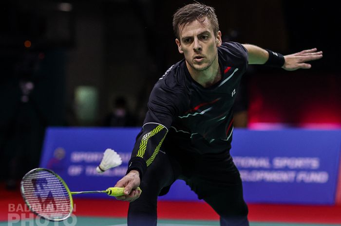 Pebulu tangkis tunggal putra Denmark, Hans-Kristian Solberg Vittinghus, saat menjalani pertandingan semifinal kontra rekan senegaranya, Anders Antonsen, pada turnamen Thailand Open II 2021 di Impact Arena, Bangkok, Thailand, Sabtu (23/1/2021).