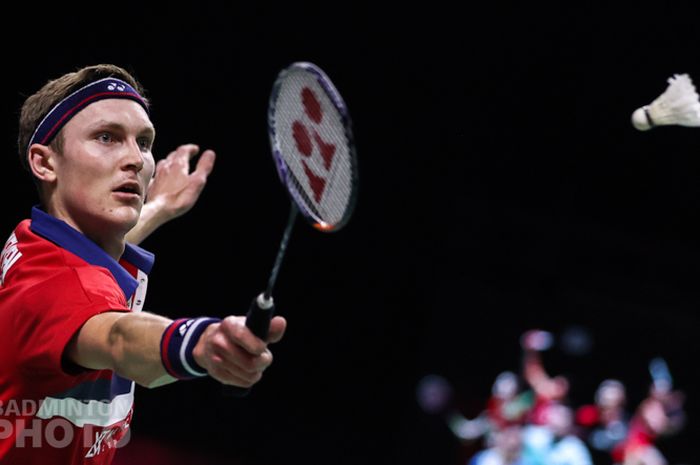 Pebulu tangkis tunggal putra Denmark, Viktor Axelsen, saat menjalani pertandingan semifinal Thailand Open II 2021 di Impact Arena, Bangkok, Thailand, Sabtu (23/1/2021).